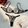 Ensemble lingerie 2 pièces en maille brodée, soutien-gorge à armatures et string